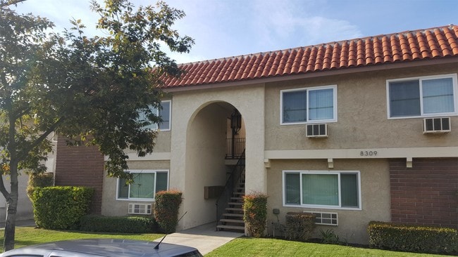 Foto del edificio - 8309 Santa Fe Springs Rd