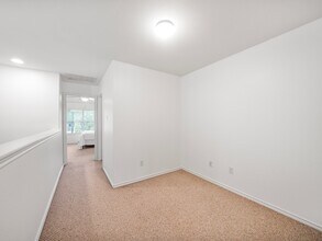 Building Photo - 78 Blue Creek Ct