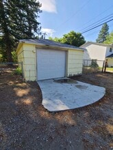 Building Photo - 111 E 11th Ave