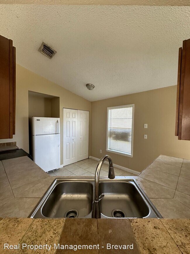 Foto del edificio - 3 br, 2 bath House - 761 Seven Gables Circ...