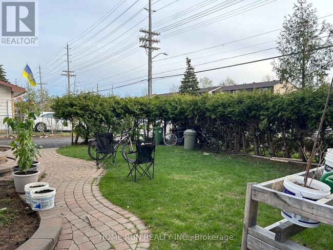 Photo du bâtiment - 1441 Fisher Ave