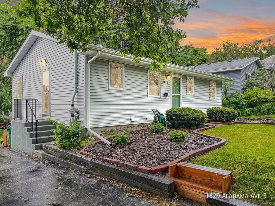 Primary Photo - 1629 Alabama Ave S
