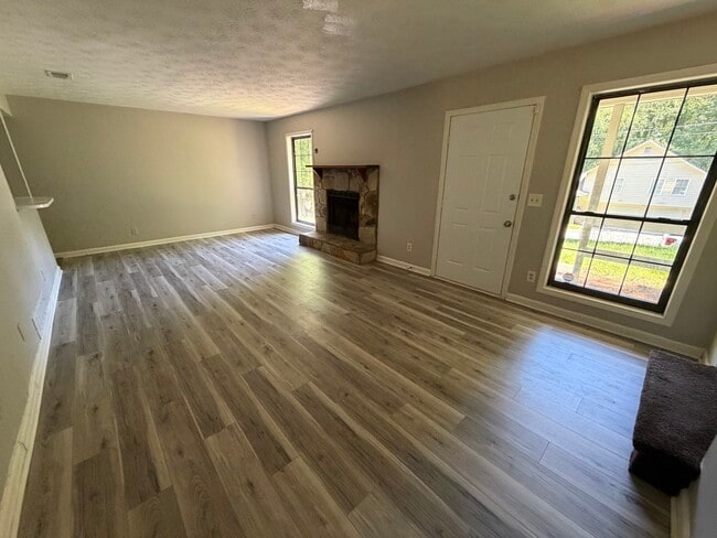 Building Photo - 1386 Williamsburg Ln