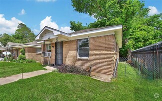 Building Photo - 2310 Kabee St