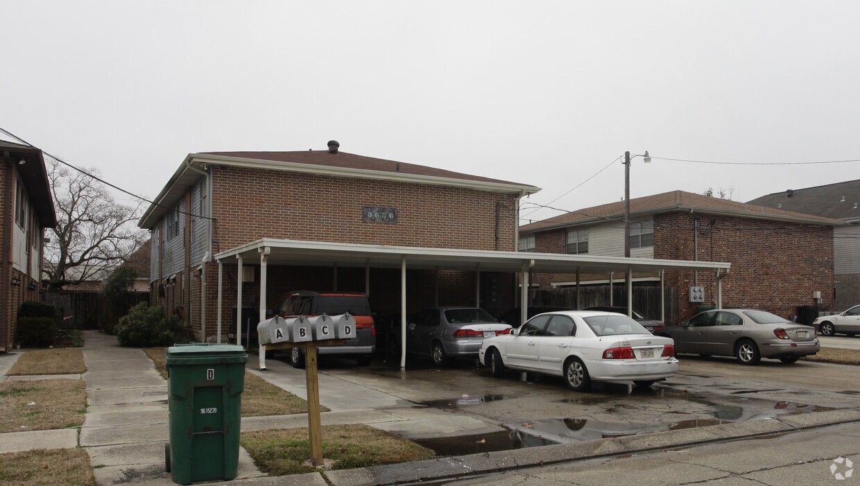 Building Photo - 3636 Delaware Ave