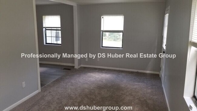 Foto del edificio - 2315 E Lake Lansing Rd