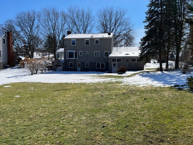 Building Photo - 68 Southern Hills Cir
