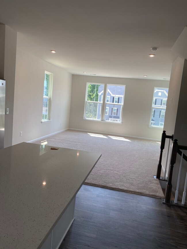 Foto del edificio - Room in Townhome on Valley Walk Dr