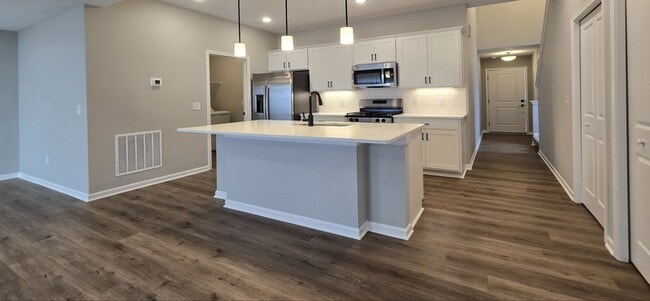 Foto del edificio - 1218 Ayla Ave