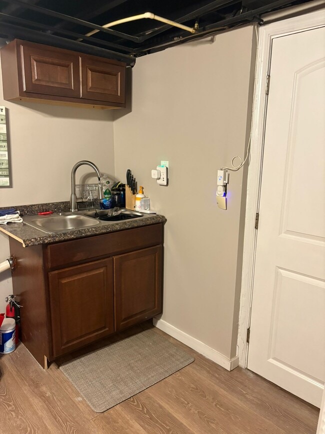 Foto del edificio - 127 Wilmington Pl SE