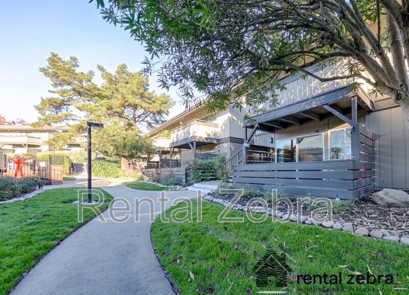 Foto principal - 233 Masters Ct