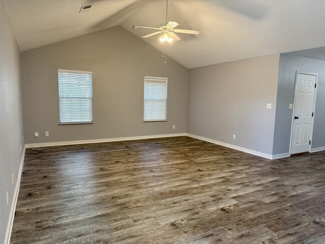 Building Photo - 5264 Blue Star Dr