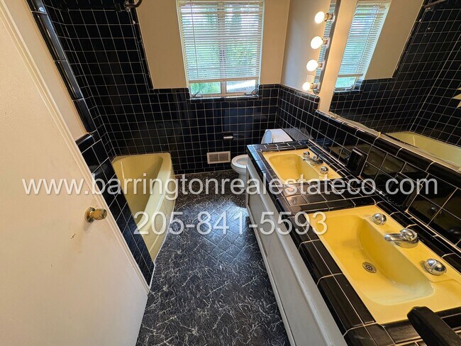 Building Photo - 2517 Avenue W