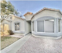 Building Photo - 8520 W Palm Ln