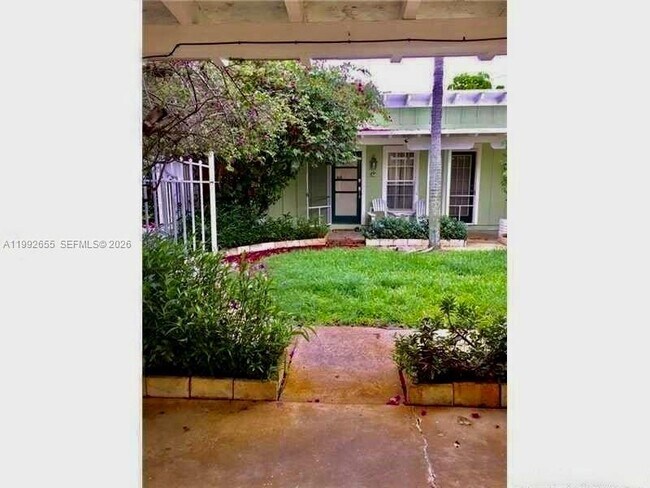 Foto del edificio - 809 NE 17th Ave