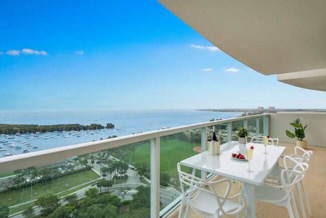 Foto del edificio - 2889 McFarlane Rd