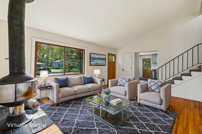 Foto del edificio - 325 Quantico Ln N