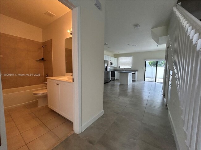 Building Photo - 10622 W 33rd Way