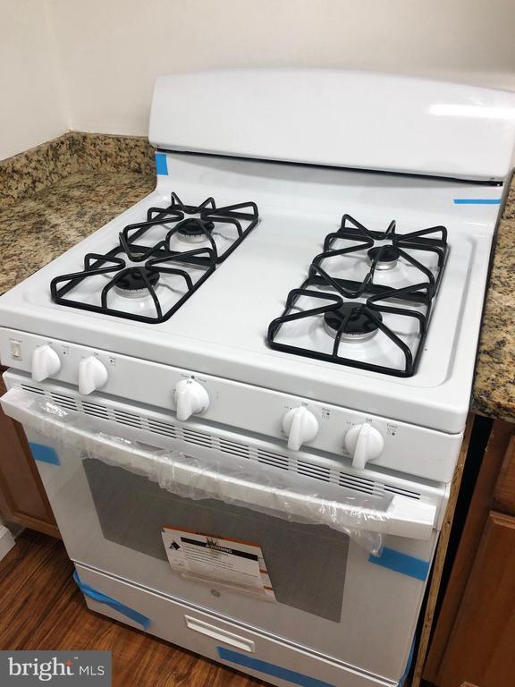 Building Photo - 7975 Audubon Ave