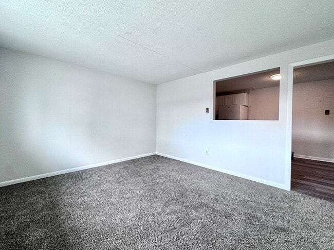 Building Photo - 50-58 Walnut Street Unit 14