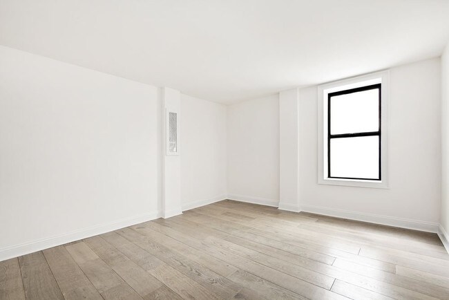 Building Photo - 364 Lincoln Pl