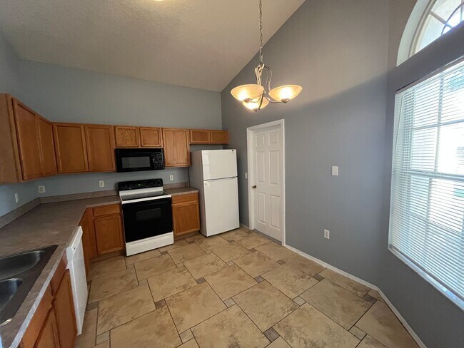 Foto del edificio - 2304 Hickory Pine St