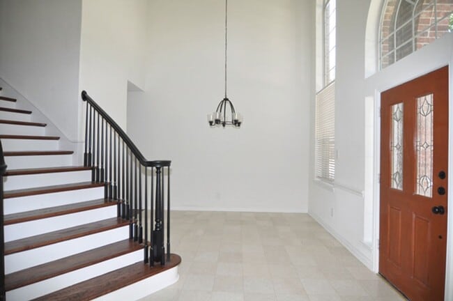 Foto del edificio - VIEW NOW/COMING SOON- Luxury Addison Home |Dual Fireplaces & 3 Living Areas-3724 Wood shadow Lane...