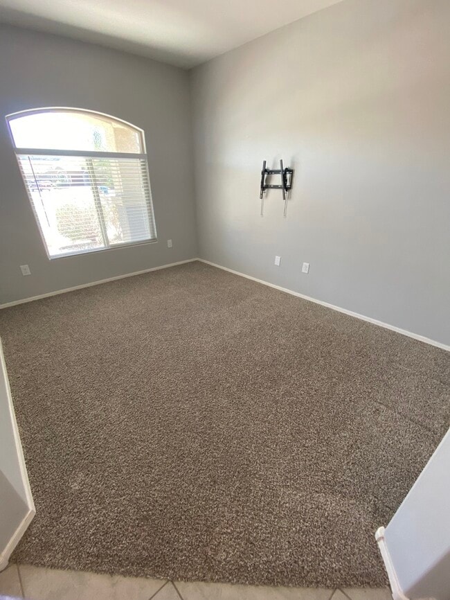 Building Photo - 8990 W Cloudwood Dr