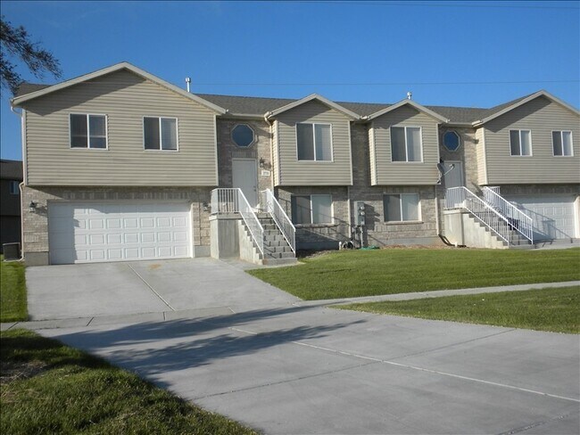 Foto del edificio - 2733 S Bluff Rd