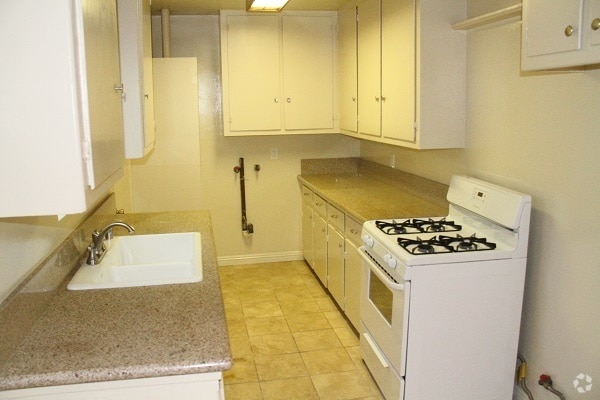 Building Photo - 1733 Speyer Ln