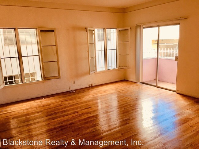 Building Photo - 140 S Elm Dr