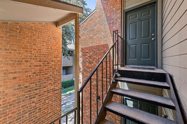 Building Photo - 9254 Forest Ln
