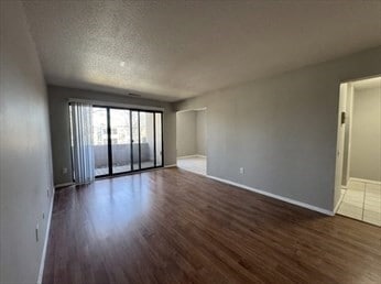 Building Photo - 68 Shrewsbury Green Dr