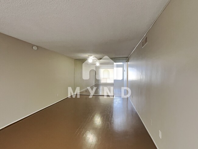 Building Photo - 8343 N 59th Dr