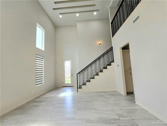 Foto del edificio - 24 Dorado Dr