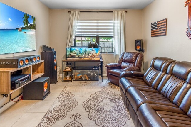 Building Photo - 724 SE 37th Ave