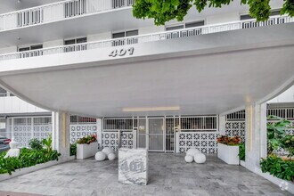 Building Photo - 401 Ocean Dr