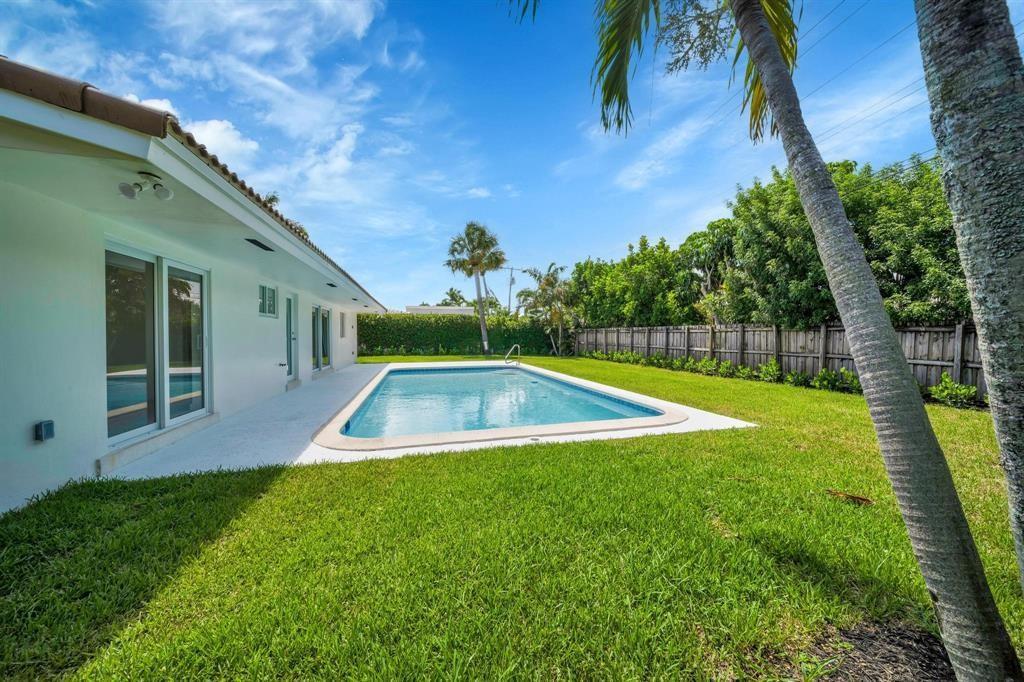 Foto principal - 2051 NE 60th St