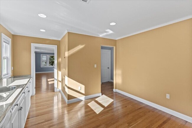 Foto del edificio - 40 Waverly St