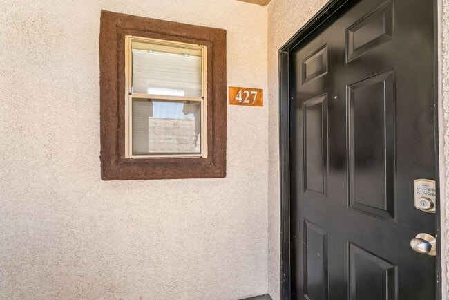 Building Photo - Elevated Henderson Living in a Gated Resort-Style Community!