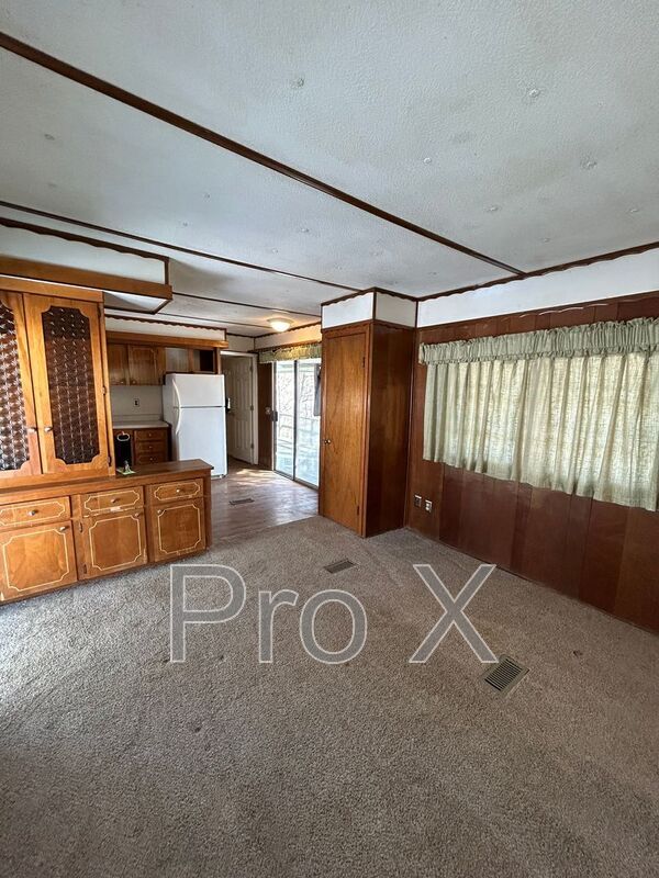 Building Photo - 24 Skyline Dr