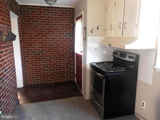Building Photo - 3738 Norrisville Rd