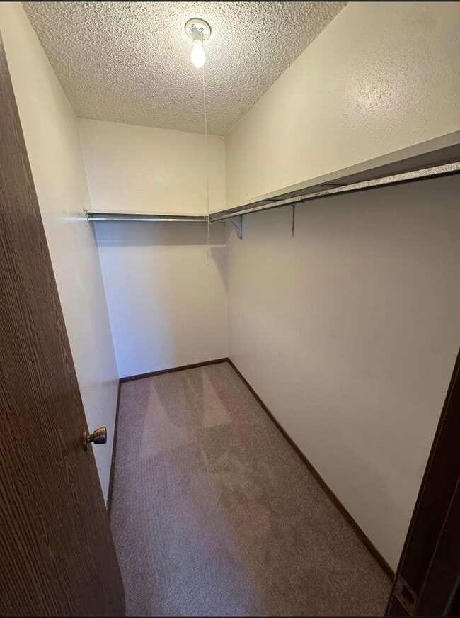 Foto del edificio - 741 Westridge Rd