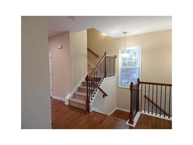 Foto del edificio - 3344 Twinrose Pl