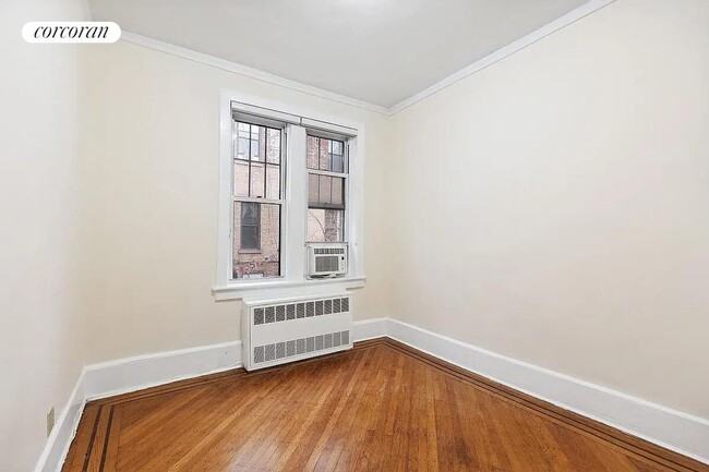 Building Photo - 11 Hunts Ln