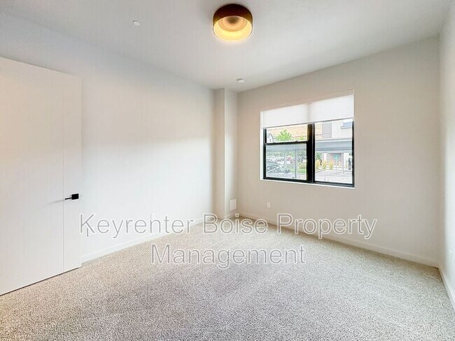 Foto del edificio - 3850 E Haystack St