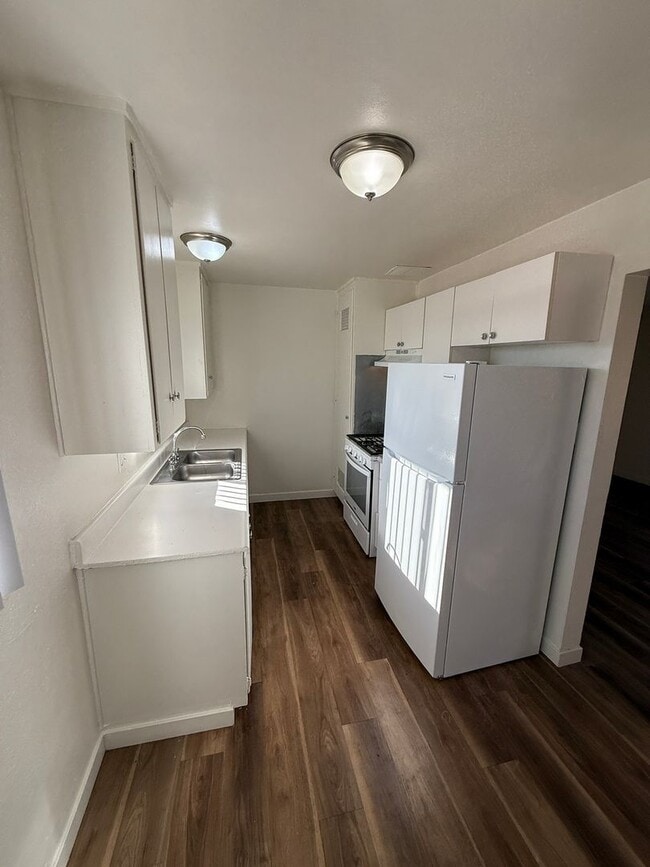 Foto del edificio - Downstairs One Bedroom Apartment - $150 Gift Card for Move In before Valentine's Day