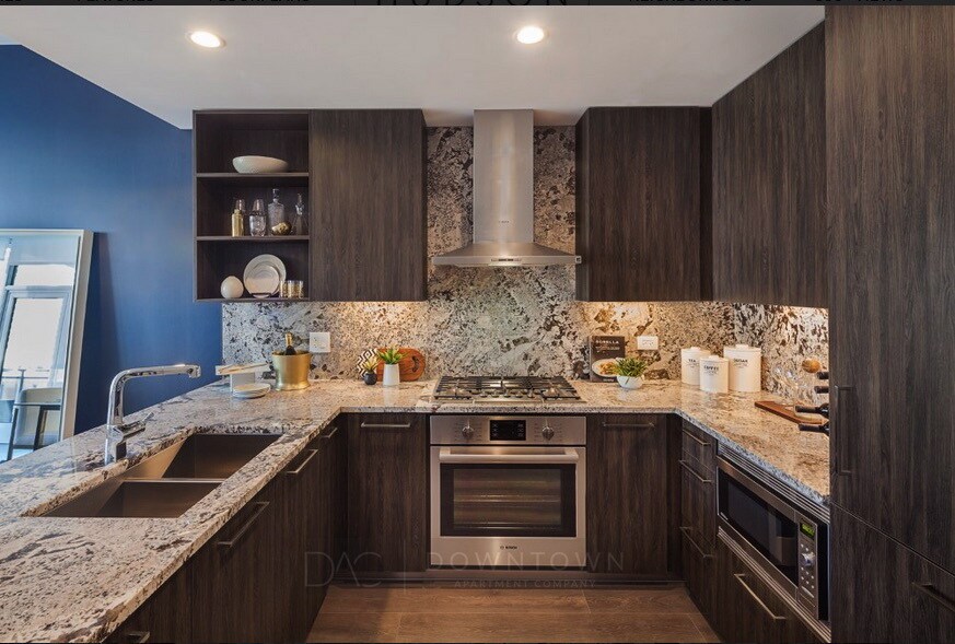 Foto principal - 356 W Superior St