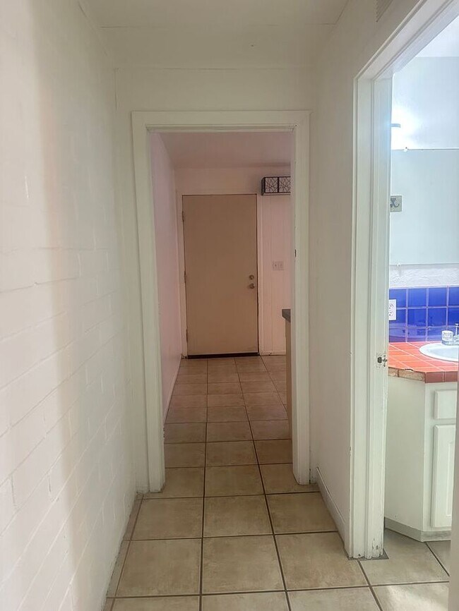 Foto del edificio - Cozy 1 Bed 1 Bath available in Scottsdale