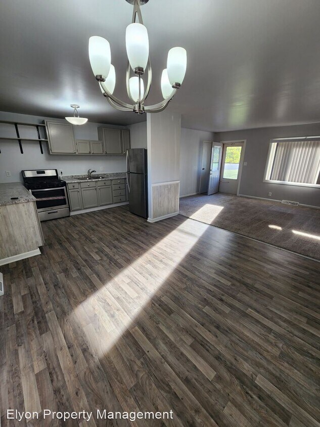 Foto principal - 3 br, 1 bath House - 8501 104th Avenue